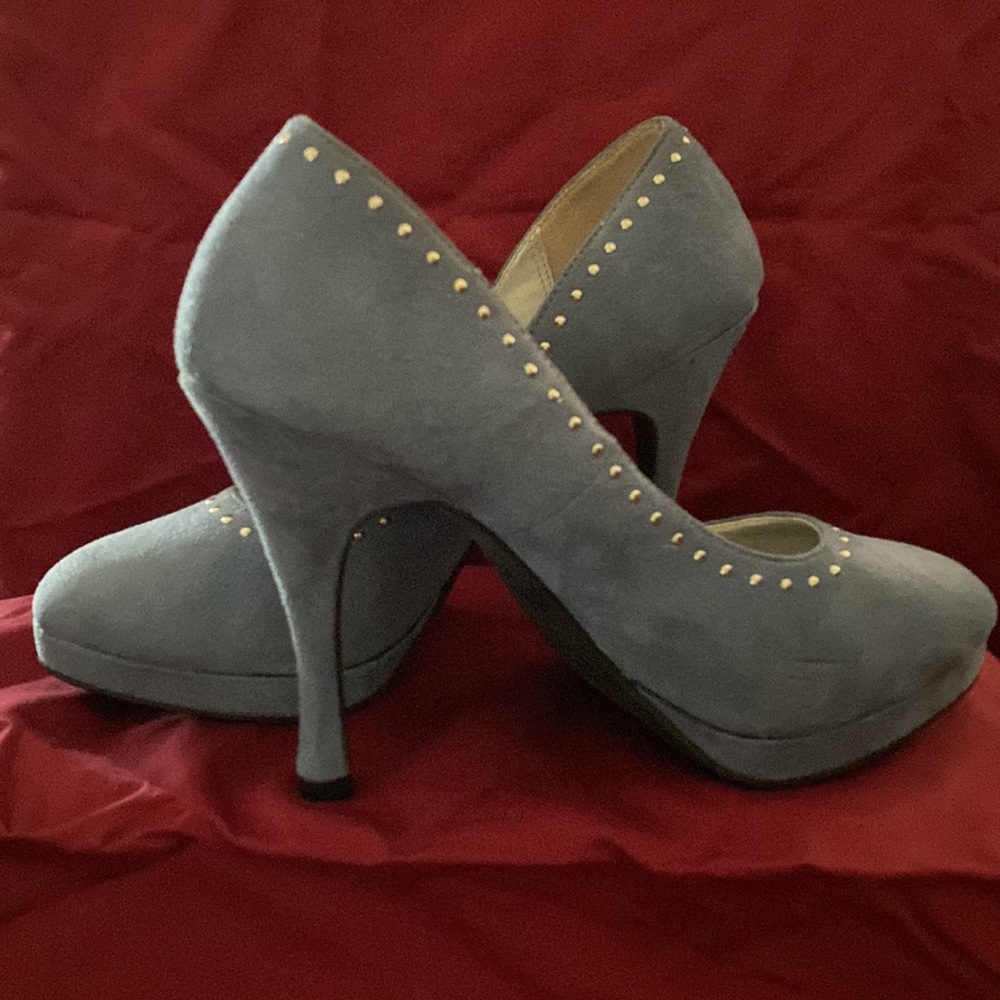 Some thing blue! City Streets 👠 - Picture 2 of 11